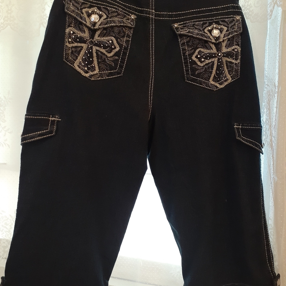 CATOE BELOW THE KNEE EMBELLISHED JEANS